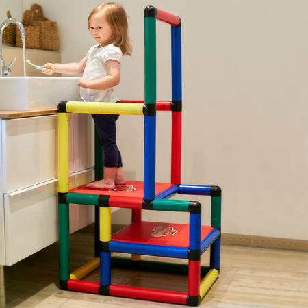 Quadro Beginner + Beginner Children’s Safe Kitchen Stepstool B0088 _D6A1971 square Quadro Beginner + Beginner Children’s Safe Kitchen Stepstool B0088